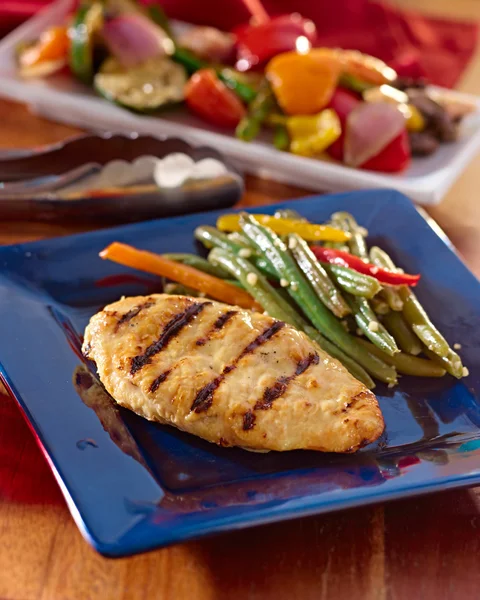 Grilled chicken — Stock Photo, Image