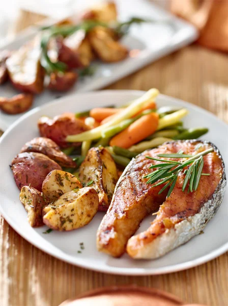 Bife de salmão — Fotografia de Stock