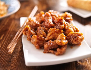 chopsticks Çinli portakal tavuk