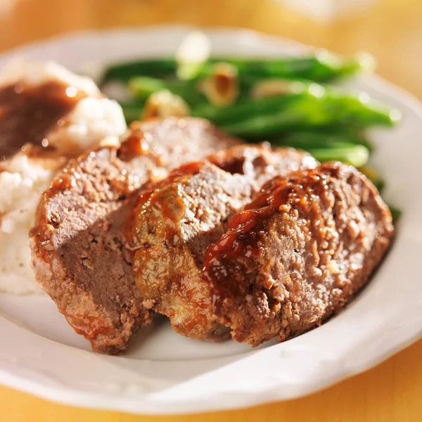 Meatloaf with gravy — Stock Photo, Image