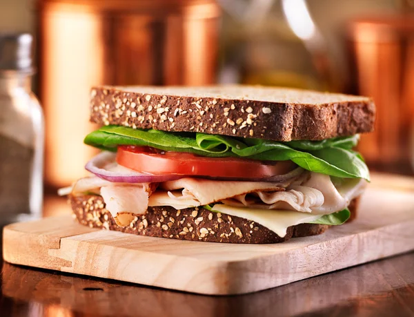 Deli köttmacka med kalkon — Stockfoto