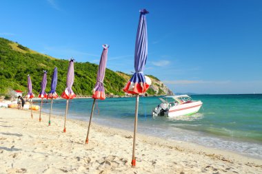 Samae beach, Patataya Thailand. clipart