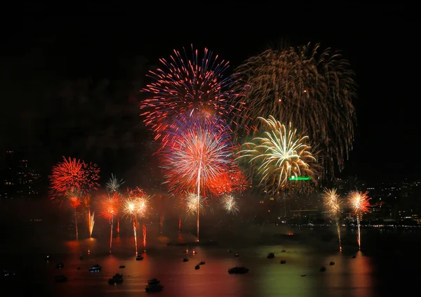 Ohňostroj v pattaya beach — Stock fotografie