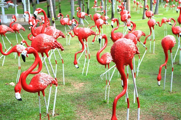 Red flamingos statue — Stock Photo, Image