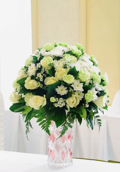 Groene en witte boeket — Stockfoto