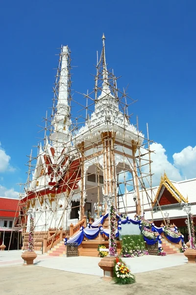 ธรรมเนียมประเพณีไทยในวัด . — ภาพถ่ายสต็อก