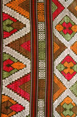 geleneksel el dokuması kumaşlar