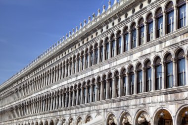 Procuratie vecchie üzerindeki piazza san marco (San Marco Meydanı) Venedik, İtalya