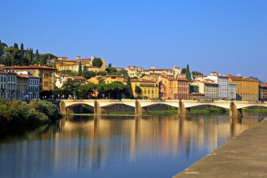 arno Nehri manzarası. Floransa, İtalya.