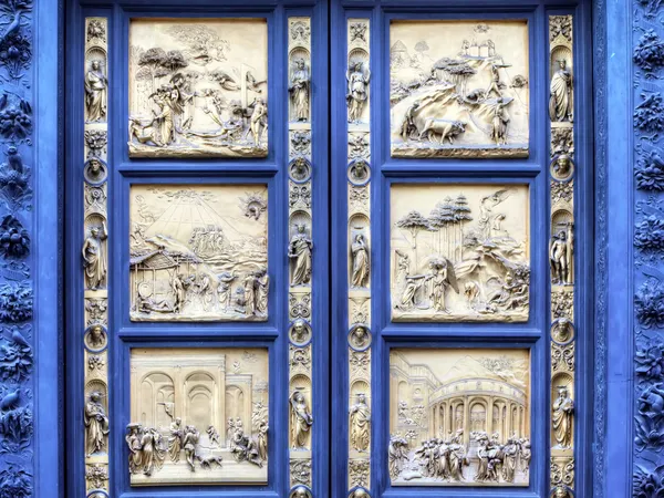 Golden Gate. Fragment of Cathedral Santa Maria del Fiore in Florence, Tuscany, Italy — Stock Photo, Image