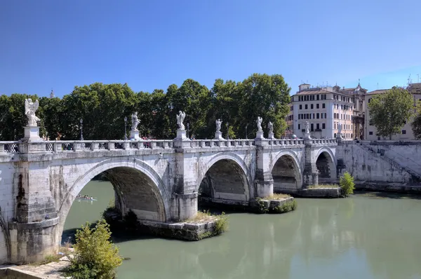 Sant angelo híd. Roma (rome), Olaszország — Stock Fotó