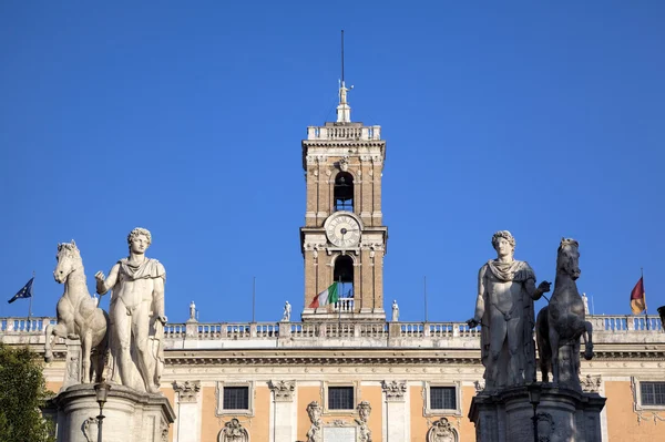 A Palazzo senatorio, a capitoliumi hill. Roma (rome), Olaszország — Stock Fotó