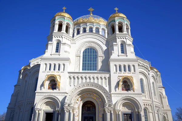 Catedral naval de San Nicolás en Kronstadt, Rusia — Foto de Stock