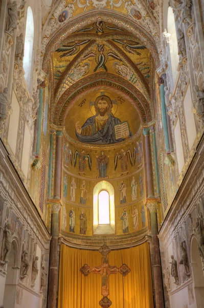 El Cristo Pantokrator. Catedral-Basílica de Cefalú, Sicilia, Italia — Foto de Stock