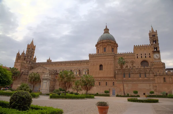Katedralen i palermo. Sicilien, Italien — Stockfoto