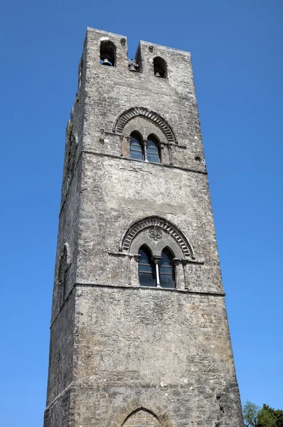 Ortaçağ kilise chiesa şüpheliler erice içinde kule. Sicilya, İtalya — Stok fotoğraf