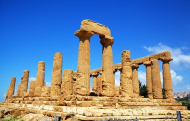 Colonnade Agrigento'da hera (juno) Tapınağı. Sicilya, İtalya
