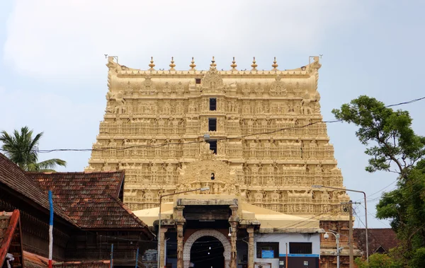 Храм Сри Падманабхасвами. Тируванфапурам (Тривандрам), Керала, Индия Лицензионные Стоковые Изображения