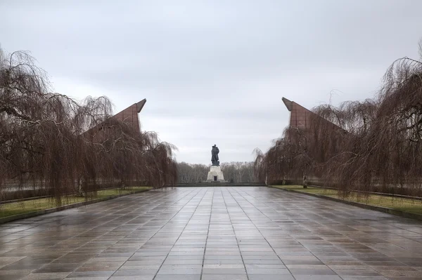 Pomnik radzieckich treptower Park. Berlin, Niemcy — Zdjęcie stockowe
