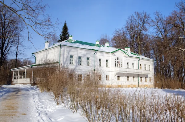 House of Leo Tolstoy in Yasnaya Polyana. Tula, Russia — Stock Photo, Image