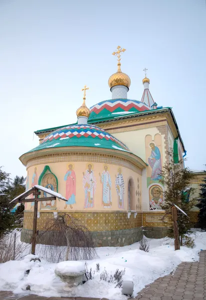 教会的圣帕拉 pyatnitsa 在 dedilovo 中。俄罗斯图拉地区 — 图库照片