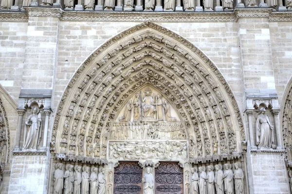 Notre dame de paris církve. dekorační prvky. Paříž, Francie — Stock fotografie