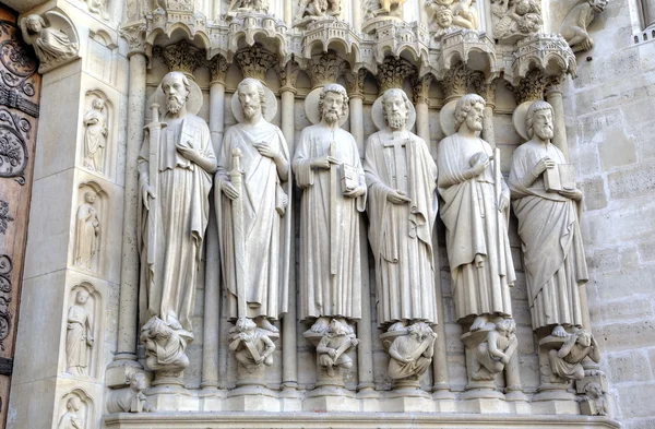 La iglesia de Notre Dame de Paris. Elementos decorativos. París, Francia —  Fotos de Stock