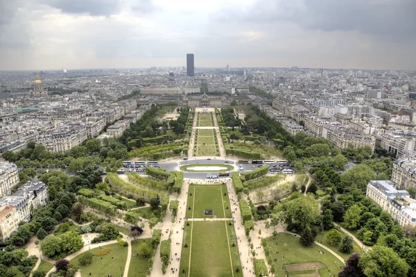 Widok na Paryż z wieży Eiffla. Paris, Francja — Zdjęcie stockowe