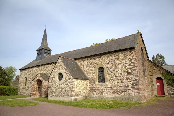 Gamla kyrkan i paimpont. Broceliande, Frankrike. — Stockfoto