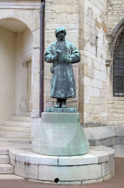Estatua del escultor Claus Sluter en el Palacio de los Duques y Estados de Borgoña. Dijon, Francia — Foto de Stock