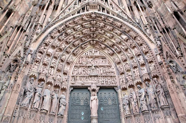 Bizim hanım Katedrali. Strasbourg, Fransa — Stok fotoğraf