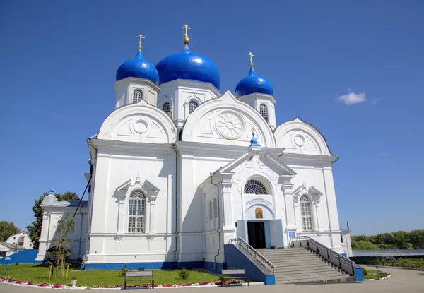 Kutsal bogolyubovo Manastırı Katedrali. Rusya'nın Vladimir Bölgesi, altın yüzük — Stok fotoğraf