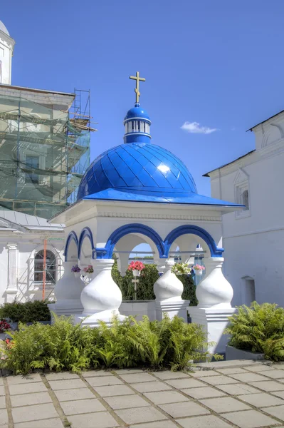 Capela no Mosteiro do Santo Bogolyubovo. Vladimir região, Anel de Ouro da Rússia — Fotografia de Stock