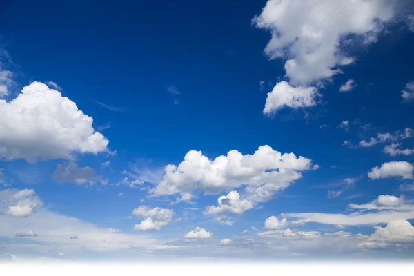 Cloudy blue sky background — Stock Photo, Image