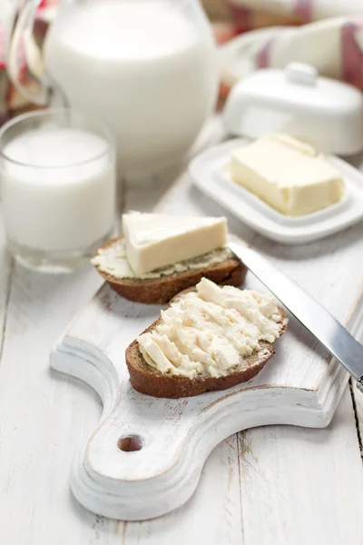 Pão com queijo creme — Fotografia de Stock