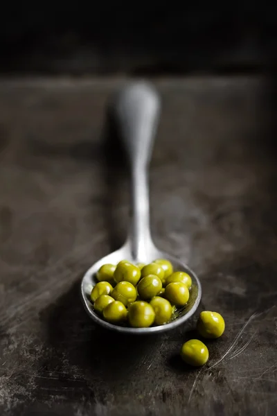 Canned peas — Stockfoto