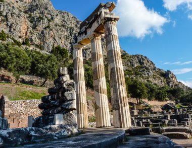 Athena pronoia temple Delphi Yunanistan'da