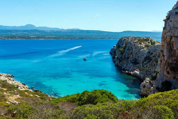 People Swimming Clear Blue Waters Proti Island Marathopoli Messinia Peloponnese — Stock Photo, Image