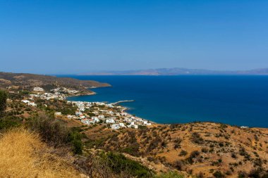 Yunanistan 'ın Kythera adasındaki Agia Pelagia köyünün kıyısında.