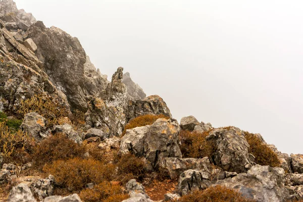 Yunanistan Kythira Kentindeki Yüksek Dağın Tepesinde Sis Var — Stok fotoğraf