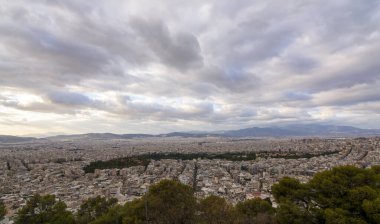 Yunanistan 'ın Attica kentindeki Lycabettus tepesinden Atina' nın panoramik manzarası