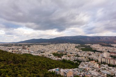 Yunanistan 'ın Attica kentindeki Lycabettus tepesinden Atina' nın panoramik manzarası