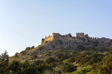 Antik Navarin Deniz Savaşı Palaiokastro kale manzarası. Yunanistan. Palaiokastro 13 yüzyıldan M.S. Franks tarafından yaptırılmıştır.