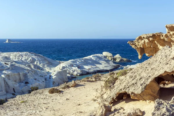 Milos Island Yunanistan Sarakiniko Deniz Alanı Yakınında Beyaz Kaya Oluşumu — Stok fotoğraf