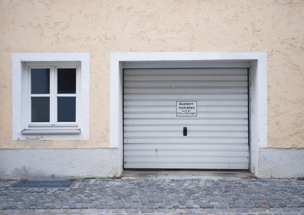 Park huis garage — Stockfoto