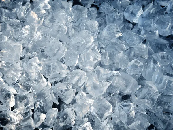 Подрібнені Кубики Льоду Чорному Тлі — стокове фото