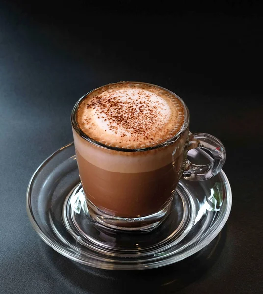 Coupe Chocolat Chaud Avec Poudre Cacao Sur Fond Sombre — Photo