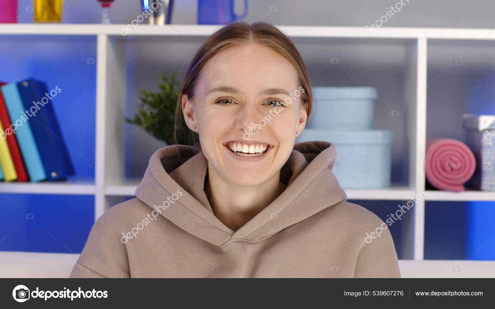 cara sonriente hablando