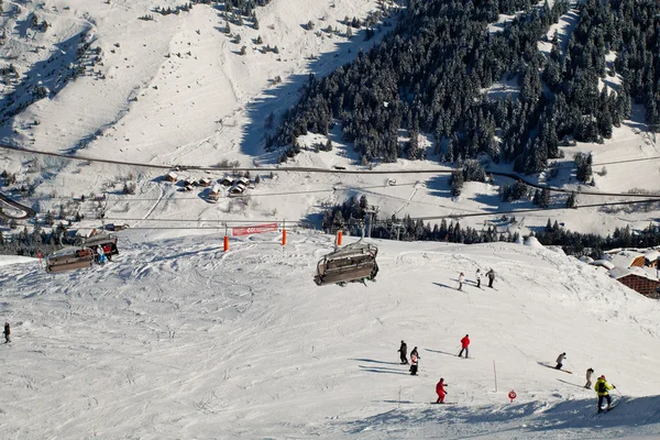 Franse Alpen bergwegen — Stockfoto