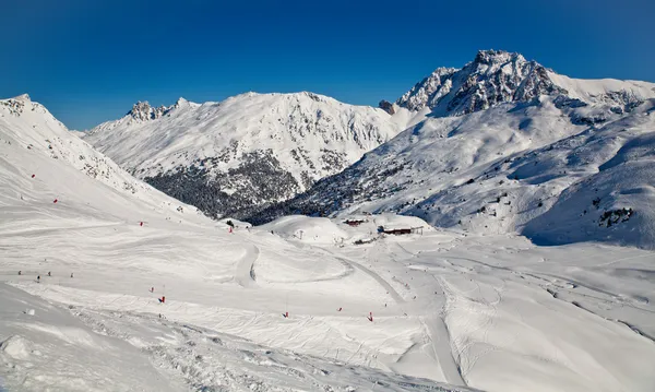 Franse Alpen bergwegen — Stockfoto